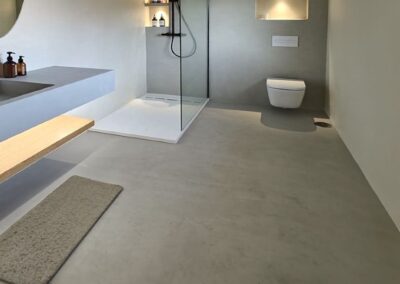 Baño de microcemento en Barcelona | Grupo Renobe