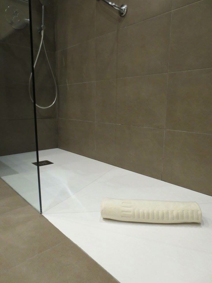Cambio de bañera por plato de ducha en Barcelona - Grupo Renobe